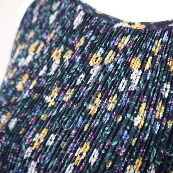 Halogen Sleeveless Floral Pleat Top XS - Picture 3 of 3